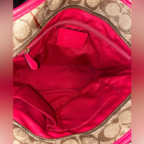 BEAUTIFUL COACH TOTE BAG IN GREAT CONDITION! - Picture 4 of 9